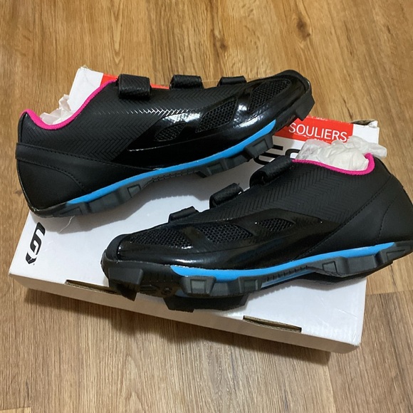 NIB Garneau Womens Multi Airflex Bicycle shoes Size 9 - Picture 4 of 5